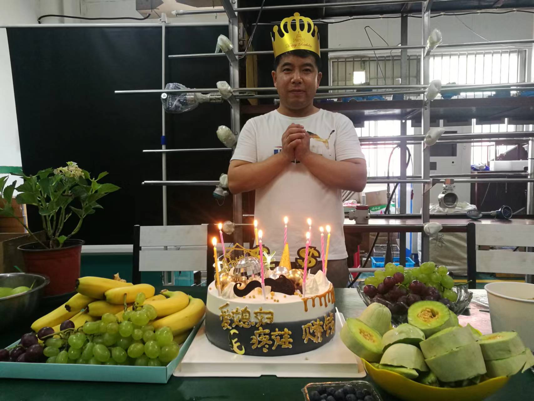 欧洲杯足球买球平台推荐
仪表为15年液位计焊工庆祝生日